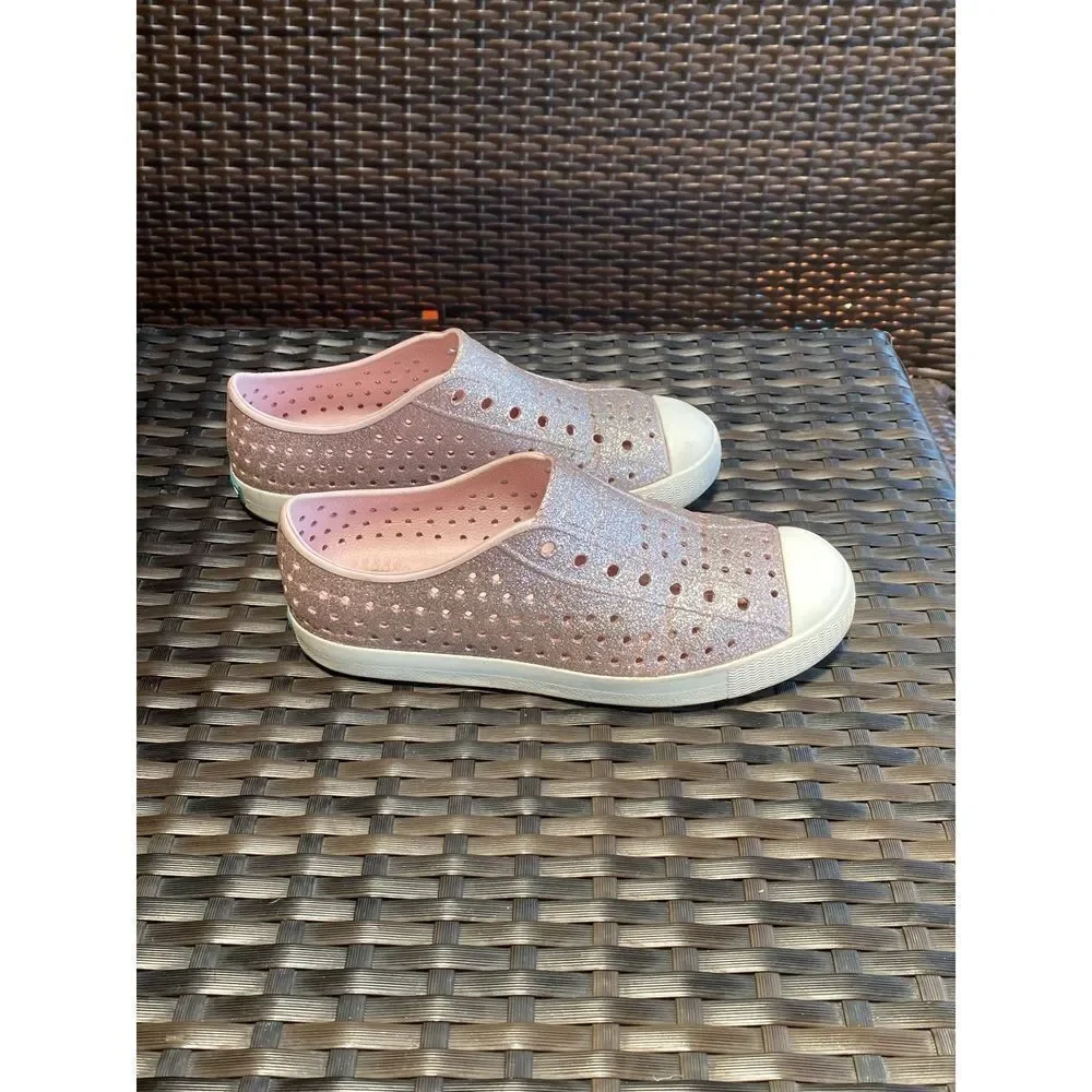 Native Jefferson Shoes junior size 4